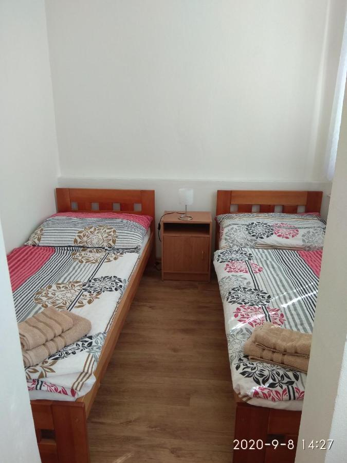 Restaurace Alvi Otel Ostrava Dış mekan fotoğraf